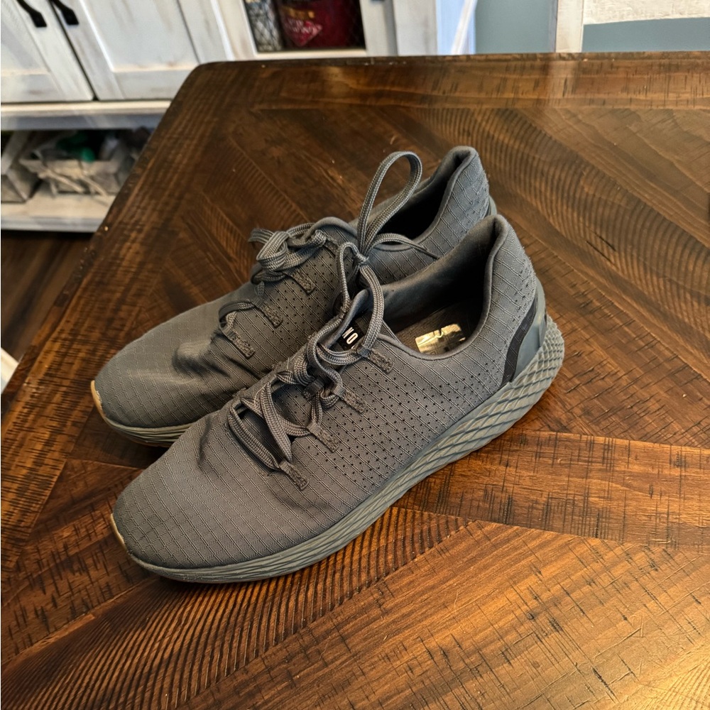 NoBull runners dark gray size 10 worn only a few times